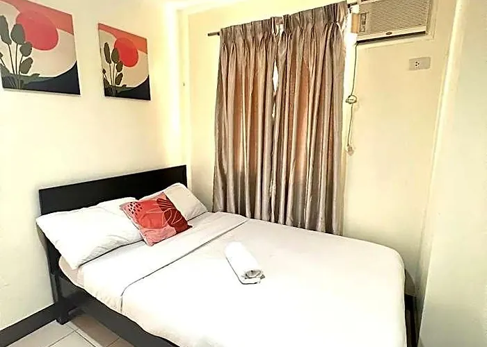 Aparthotel Strawberry Residences 3*